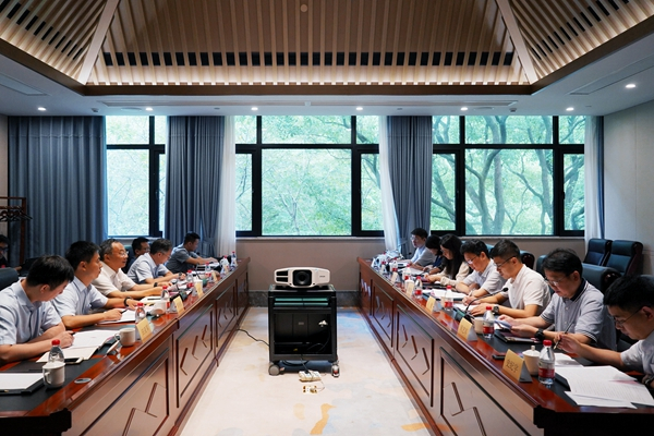 2023.08.04 新聞?wù)掌?中電聯(lián)赴浙能電力調(diào)研走訪 方卉攝.jpg
